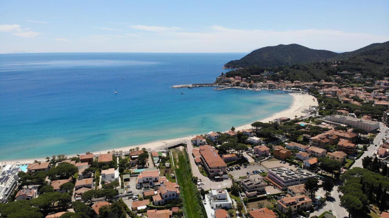 Appartamenti Sabbia - Zona Mare Con Terrazze, Clima, E Posti Auto Marina di Campo Luaran gambar